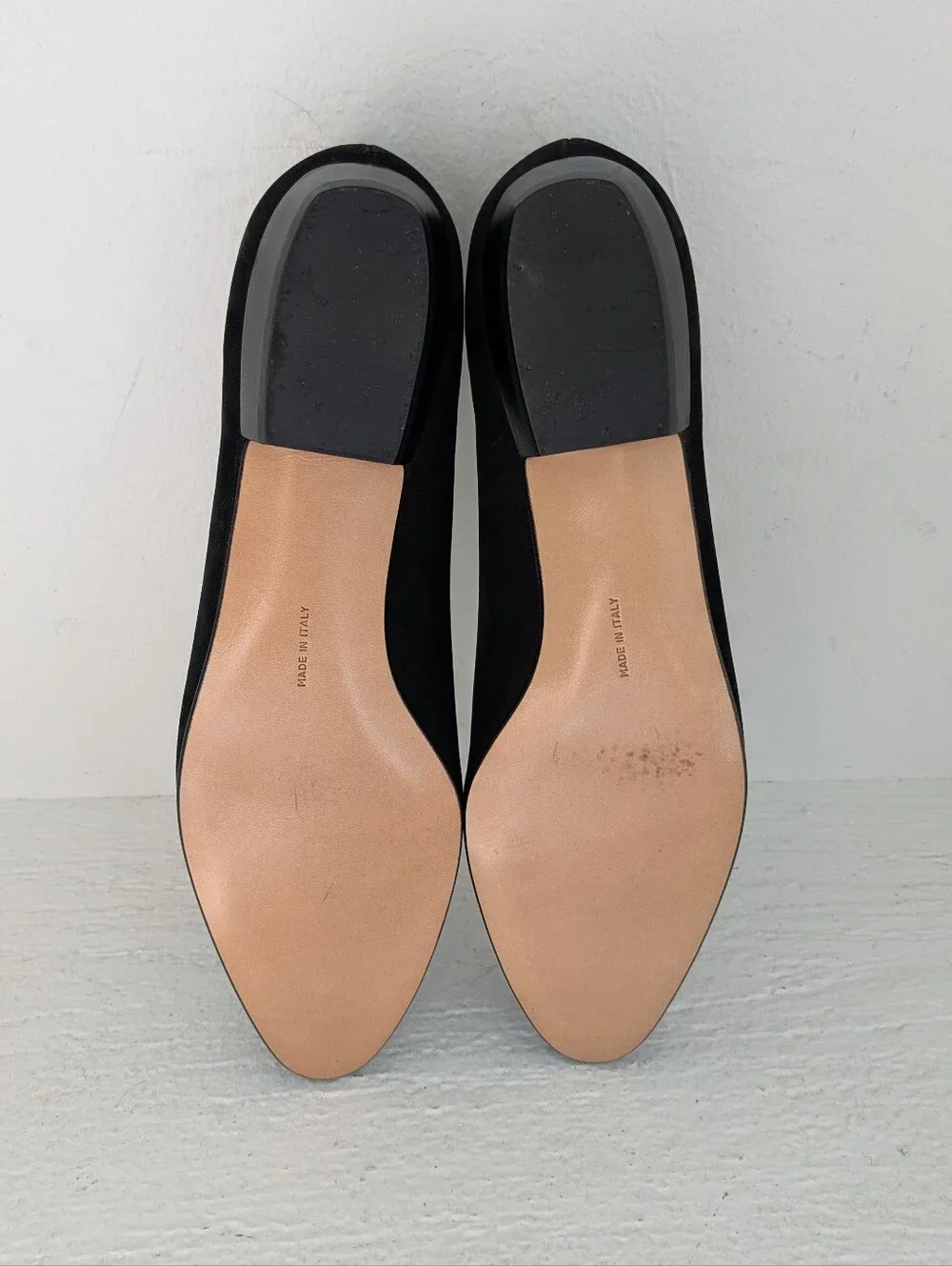 Salvatore Ferragamo Vintage Vara Flats 7 AA Black Suede Crocodile Trim Leather